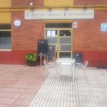 Hostal Restaurante Classic Columbrianos Buitenkant foto